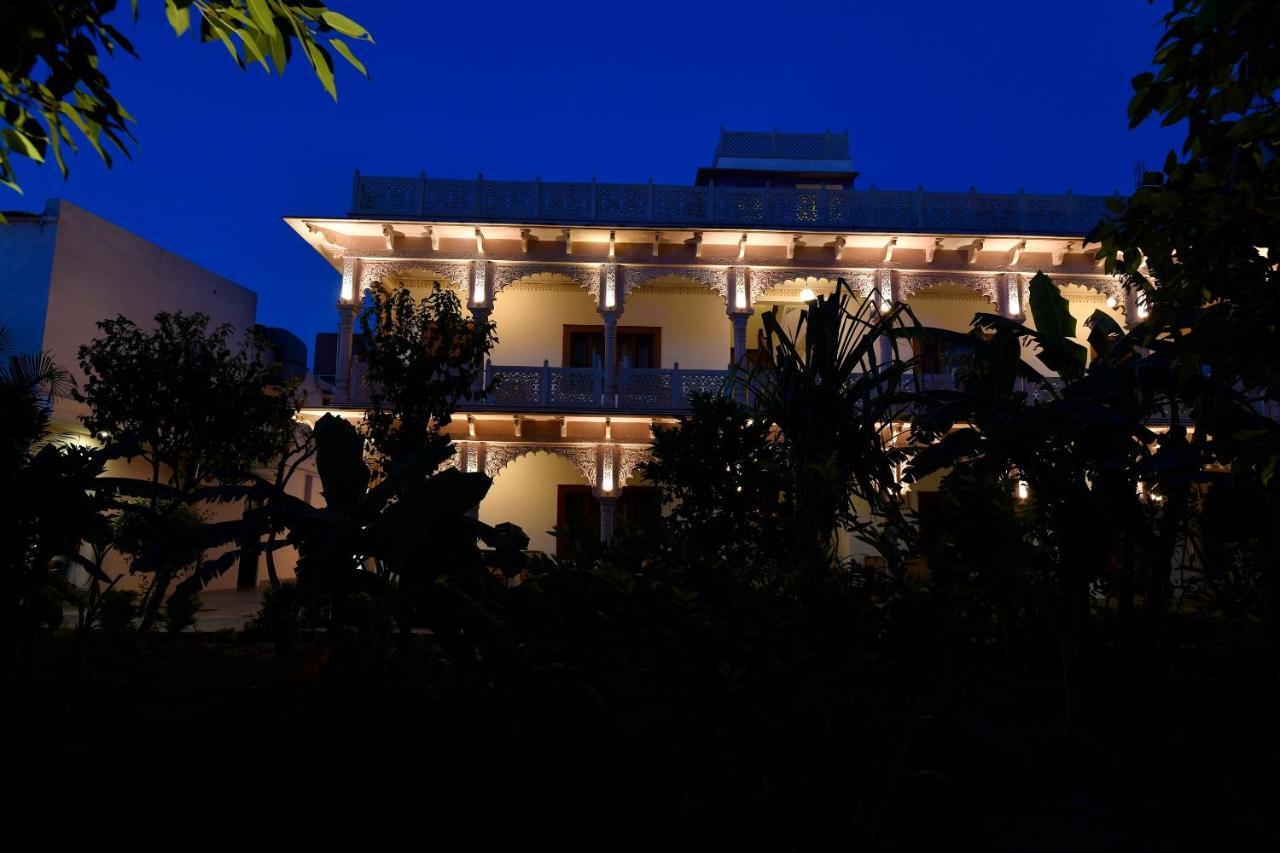 Hotel Sunbird Bharatpur Exteriör bild