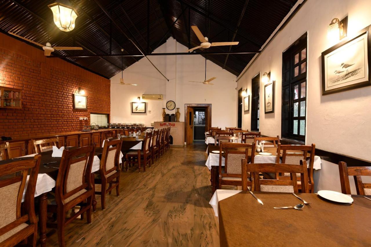 Hotel Sunbird Bharatpur Exteriör bild