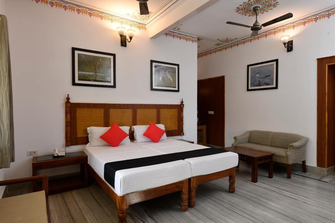 Hotel Sunbird Bharatpur Exteriör bild
