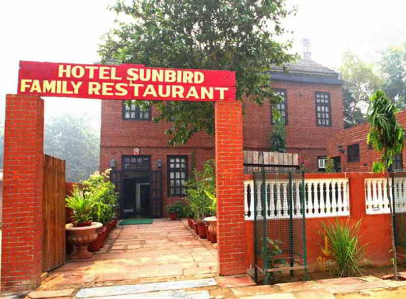Hotel Sunbird Bharatpur Exteriör bild